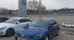 Volkswagen Passat 2016 годаfor7 900 000 тг. в Алматы – фото 2