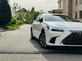 Lexus ES 200 2025 года за 28 900 000 тг. в Алматы – фото 4
