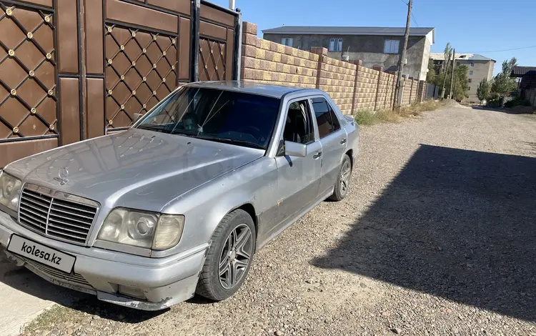 Mercedes-Benz E 220 1993 годаүшін1 800 000 тг. в Шу