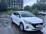 Hyundai Accent 2021 года за 8 150 000 тг. в Усть-Каменогорск – фото 2