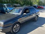 Volkswagen Vento 1993 года за 1 500 000 тг. в Караганда – фото 4
