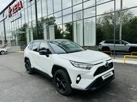 Toyota RAV4 2021 года за 16 000 000 тг. в Уральск