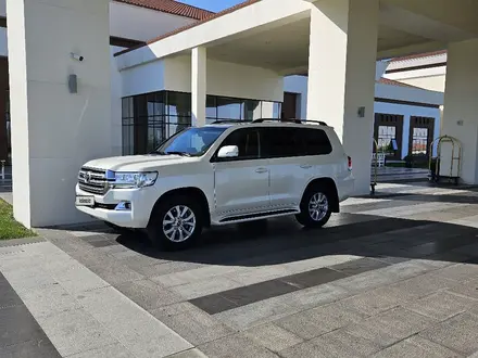 Toyota Land Cruiser 2021 года за 42 000 000 тг. в Актау