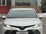 Toyota Camry 2019 года за 14 000 000 тг. в Алматы