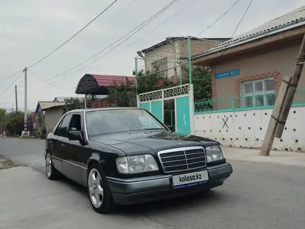 Mercedes-Benz E 220 1993 года за 5 000 000 тг. в Шымкент