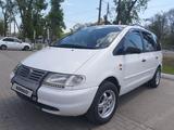 Volkswagen Sharan 1996 годаүшін3 500 000 тг. в Уральск