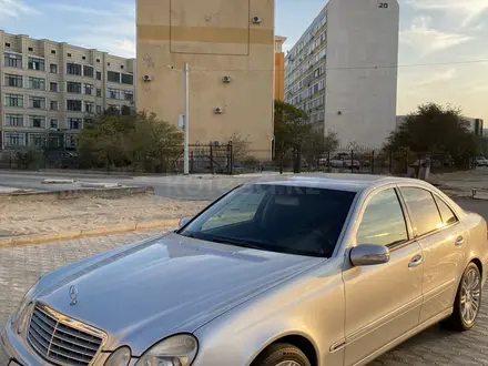 Mercedes-Benz E 320 2002 года за 5 300 000 тг. в Актау – фото 3