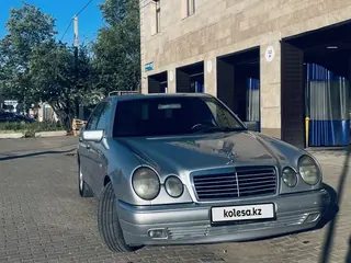 Mercedes-Benz E 320