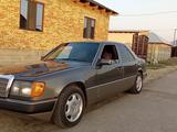 Mercedes-Benz E 230 1992 года за 1 800 000 тг. в Тараз – фото 2