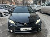 Toyota Camry 2021 годаfor15 700 000 тг. в Алматы – фото 3