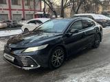 Toyota Camry 2021 годаfor15 700 000 тг. в Алматы – фото 2