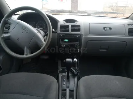 Kia Rio 2003 года за 1 600 000 тг. в Актобе – фото 5