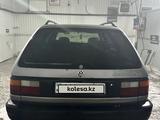 Volkswagen Passat 1993 годаүшін1 150 000 тг. в Семей