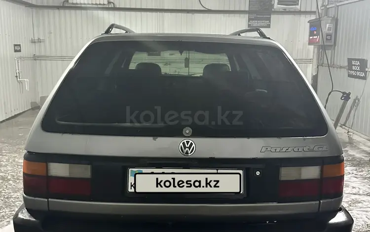Volkswagen Passat 1993 годаүшін1 150 000 тг. в Семей