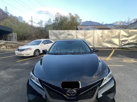Toyota Camry 2019 года за 12 800 000 тг. в Алматы
