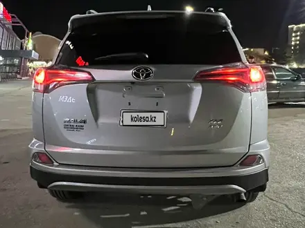 Toyota RAV4 2017 года за 8 500 000 тг. в Актобе – фото 5