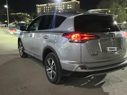Toyota RAV4 2017 года за 8 500 000 тг. в Актобе – фото 9