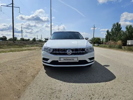 Volkswagen Jetta 2022 года за 8 900 000 тг. в Актобе – фото 2