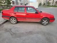 Volkswagen Vento 1994 года за 1 400 000 тг. в Астана