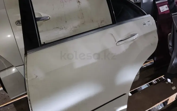 ДВЕРЬ MERCEDES W212 ЗАДНИЙ В СБОРЕ ОРИГИНАЛ за 80 000 тг. в Кызылорда