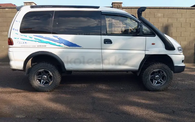 Mitsubishi Delica 1995 года за 5 000 000 тг. в Алматы