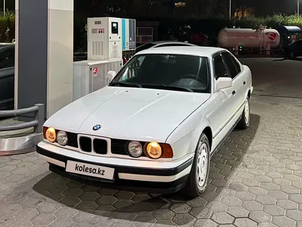 BMW 520 1991 года за 2 680 000 тг. в Астана