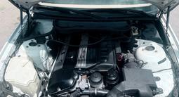 BMW 330 2003 года за 2 500 000 тг. в Алматы – фото 4