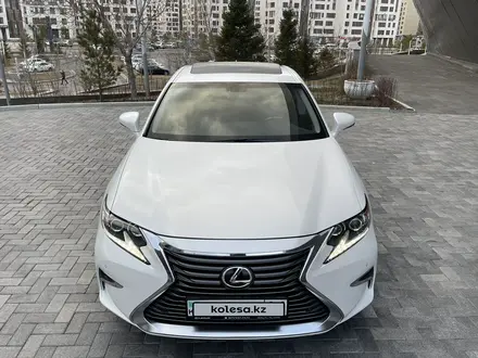 Lexus ES 250 2018 года за 17 000 000 тг. в Павлодар