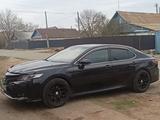 Toyota Camry 2019 года за 11 000 000 тг. в Уральск – фото 4