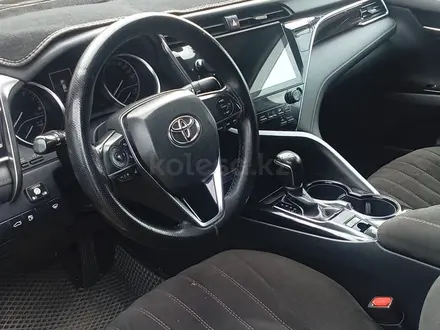 Toyota Camry 2019 года за 11 000 000 тг. в Уральск – фото 5