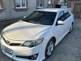 Toyota Camry 2014 года за 4 700 000 тг. в Атырау – фото 3