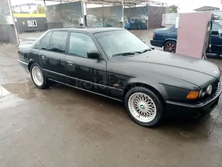 BMW 735 1990 года за 1 300 000 тг. в Экибастуз – фото 2