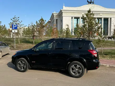 Toyota RAV4 2012 года за 8 500 000 тг. в Астана – фото 2