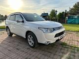 Mitsubishi Outlander 2013 года за 8 400 000 тг. в Усть-Каменогорск – фото 4