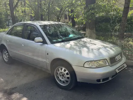Audi A4 1996 года за 1 800 000 тг. в Алматы – фото 4