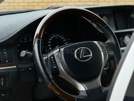 Lexus ES 250 2014 года за 12 000 000 тг. в Атырау – фото 2