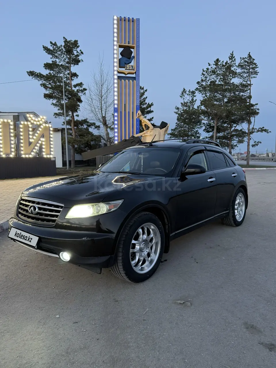 Infiniti FX35, 2003