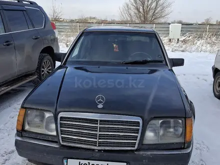 Mercedes-Benz E 220 1995 года за 1 700 000 тг. в Караганда – фото 2