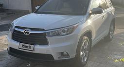 Toyota Highlander 2015 года за 12 800 000 тг. в Жанаозен