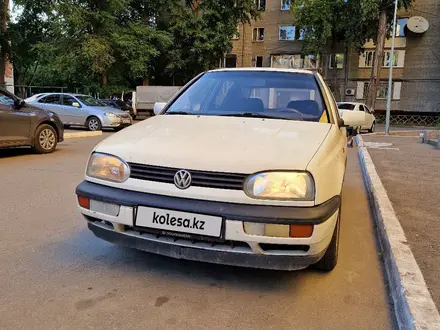 Volkswagen Golf 1992 года за 1 300 000 тг. в Астана – фото 2