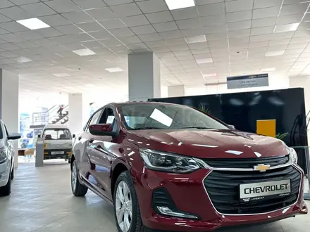 Chevrolet Onix LTZ 2023 года за 8 190 000 тг. в Караганда