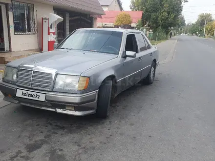 Mercedes-Benz E 220 1993 года за 750 000 тг. в Талдыкорган – фото 3