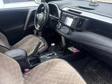 Toyota RAV4 2018 года за 11 500 000 тг. в Актау – фото 3