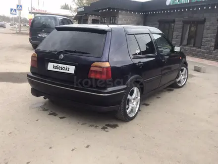 Volkswagen Golf 1992 года за 1 400 000 тг. в Алматы – фото 4