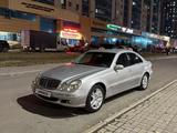 Mercedes-Benz E 320 2003 годаfor6 600 000 тг. в Астана – фото 4