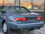 Toyota Camry 2001 годаүшін4 100 000 тг. в Шымкент – фото 3