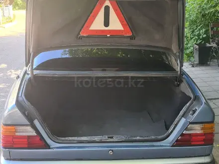 Mercedes-Benz E 230 1992 года за 1 440 000 тг. в Караганда – фото 7