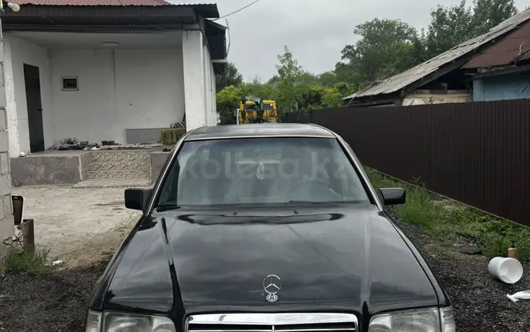 Mercedes-Benz E 220 1992 года за 1 200 000 тг. в Талдыкорган