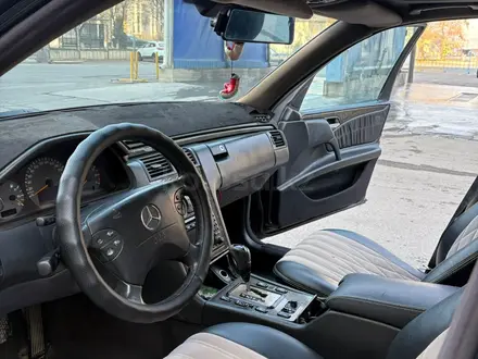 Mercedes-Benz E 280 2001 года за 3 700 000 тг. в Шымкент