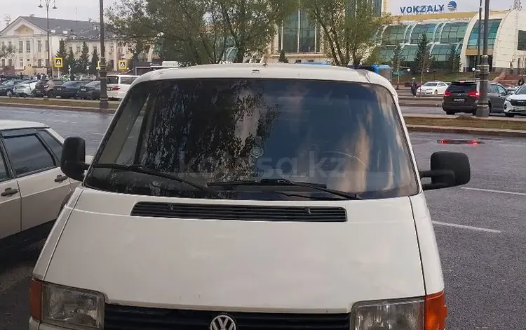 Volkswagen Multivan 1992 годаfor3 000 000 тг. в Астана